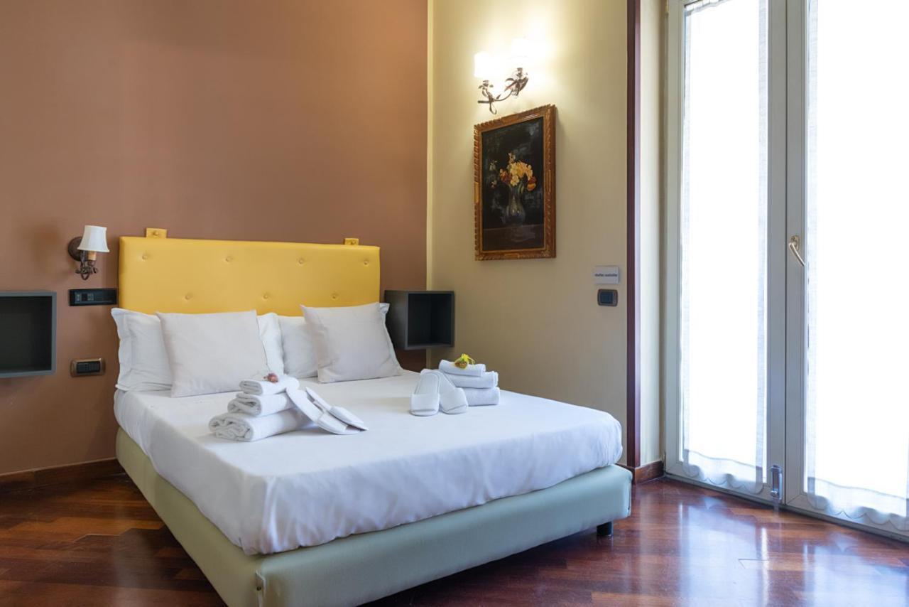 Hotel Suite Ares Napels Buitenkant foto