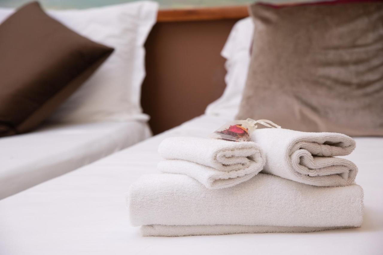 Hotel Suite Ares Napels Buitenkant foto