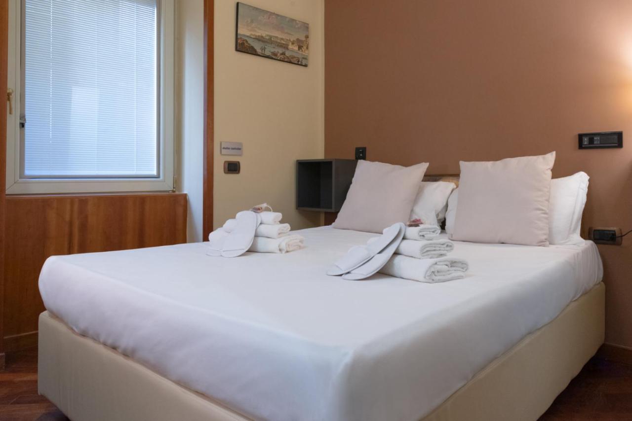 Hotel Suite Ares Napels Buitenkant foto