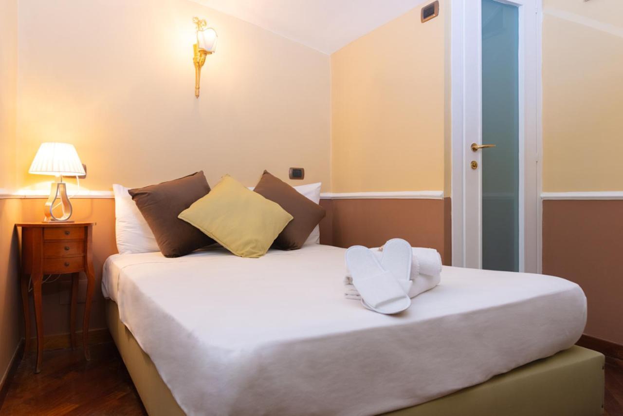 Hotel Suite Ares Napels Buitenkant foto