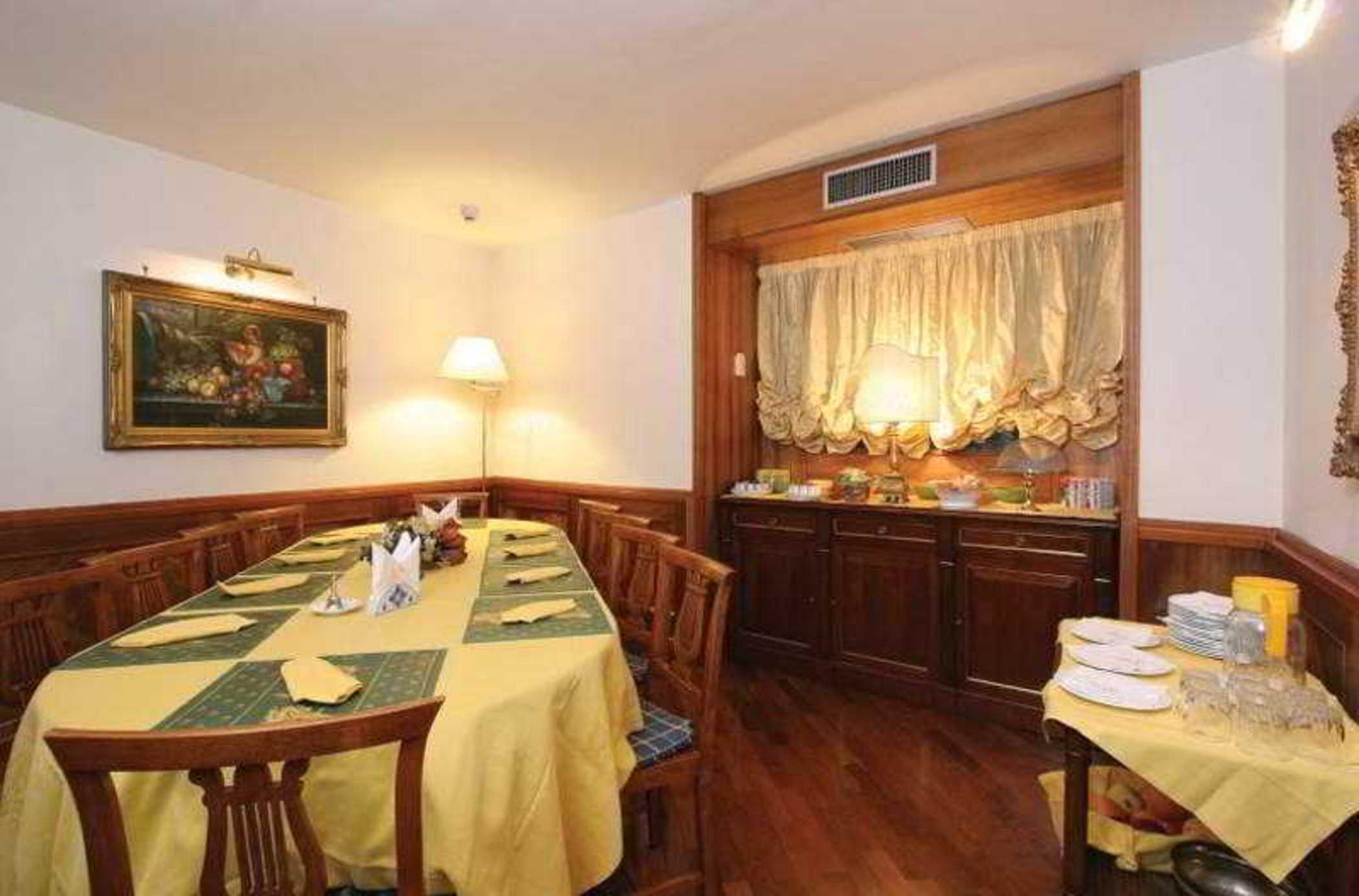 Hotel Suite Ares Napels Restaurant foto