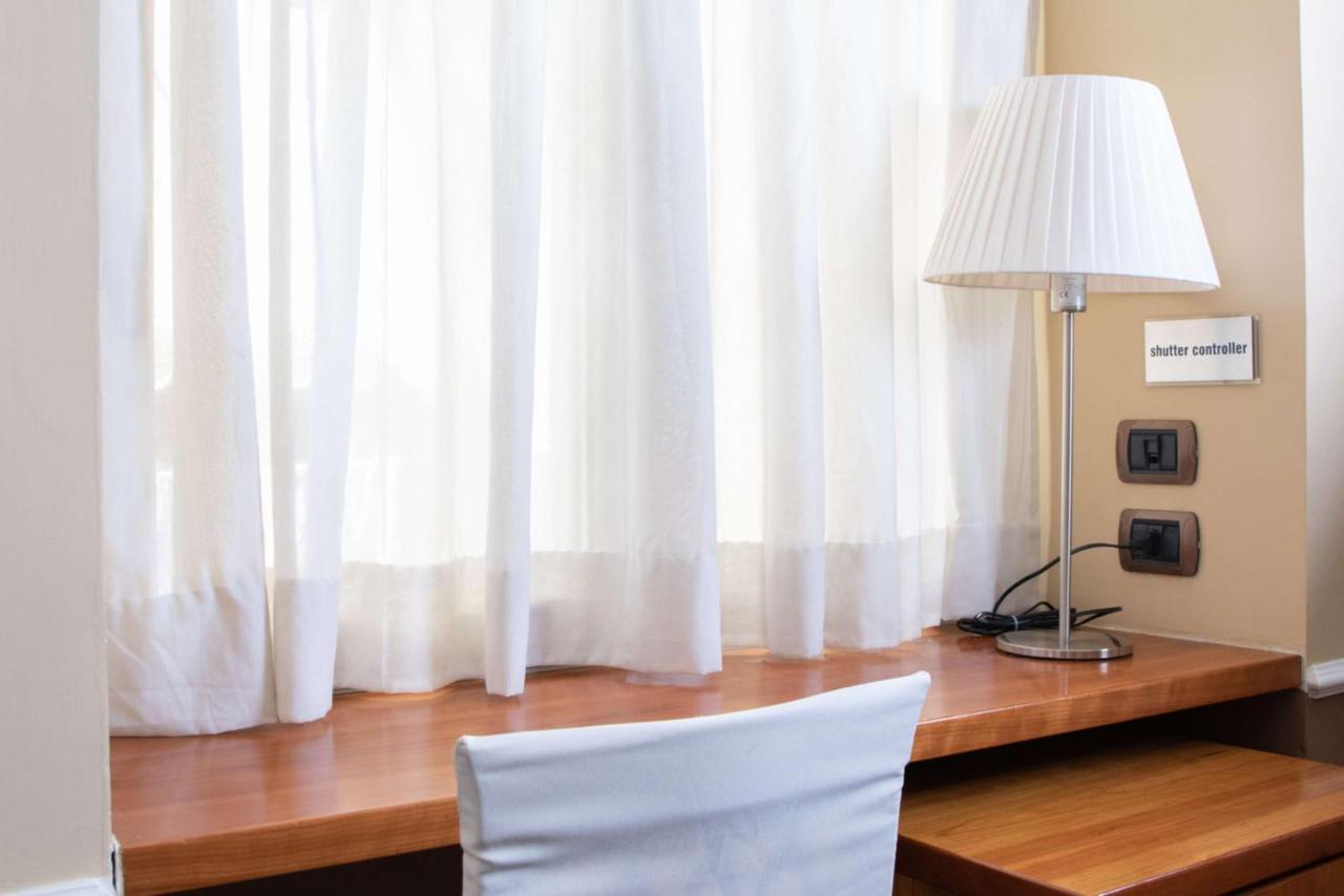 Hotel Suite Ares Napels Buitenkant foto