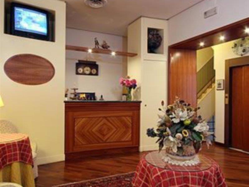 Hotel Suite Ares Napels Buitenkant foto